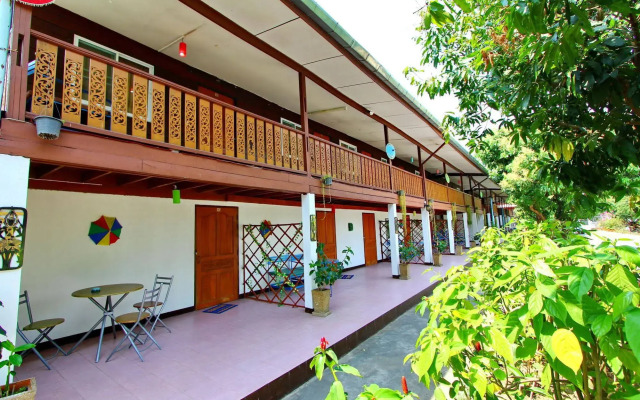 OYO 909 Guiding Star Resort