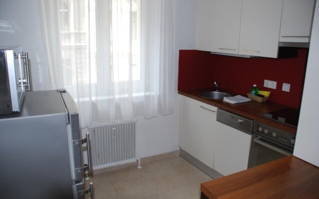 Towns Apartments
