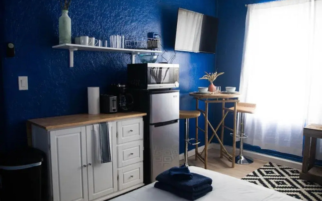 Amazing Studio in Beverly Boulevard! Sleeps 3!