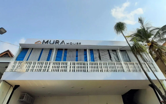 OYO 90470 Mura House Syariah
