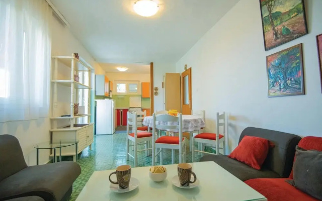 Beautiful Home in Jelsa With Wifi and 3 Bedrooms