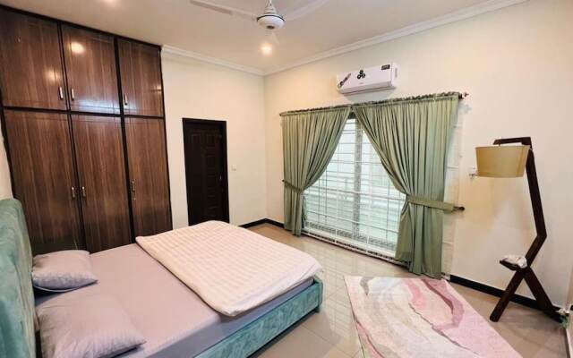 Beautiful 3-bed Apartment in Islamabad