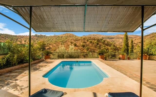 Classy Holiday Home in Guaro With Private Swimming Pool