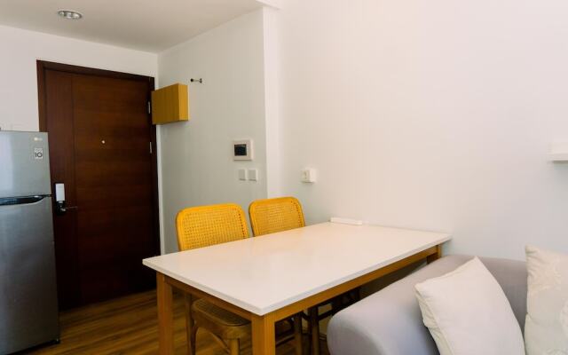Full Furnished With Modern Design 1Br At West Vista Apartment