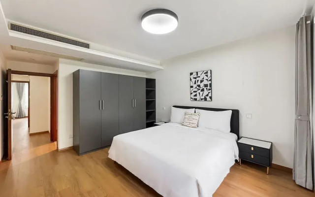 Tyms Entire bedroom Apt By Takashimaya
