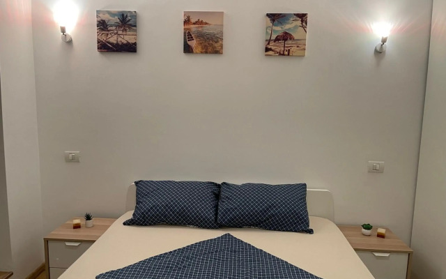 Gold Luxury Apartment Close to Presidential Palace