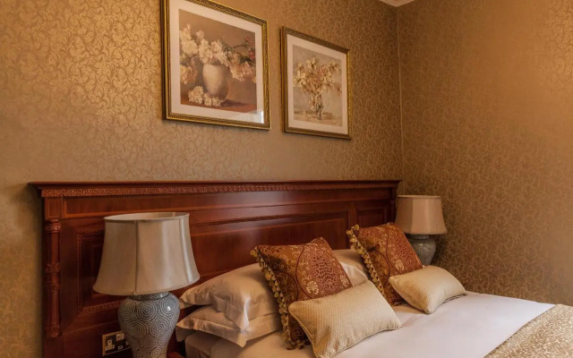Liffey Valley House Hotel
