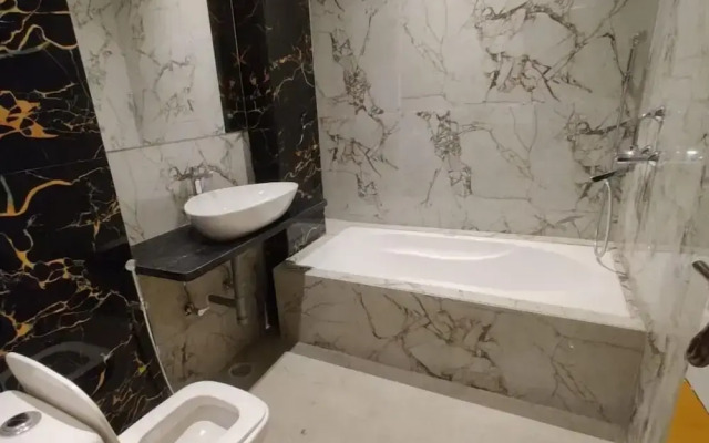 OYO 8743 Hotel Ravi Palace