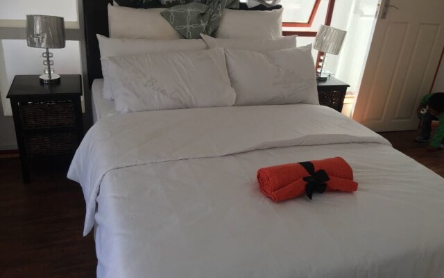 Beautiful Apartment in Century City