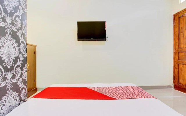 Hotel O Sleman Near Bandara Adi Sutjipto Formerly Joglo Sorogenen – Guest Rooms – Sleman
