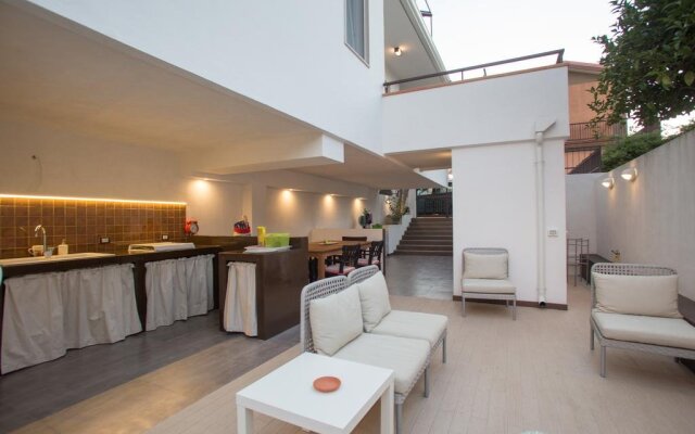GGHH House Hotel