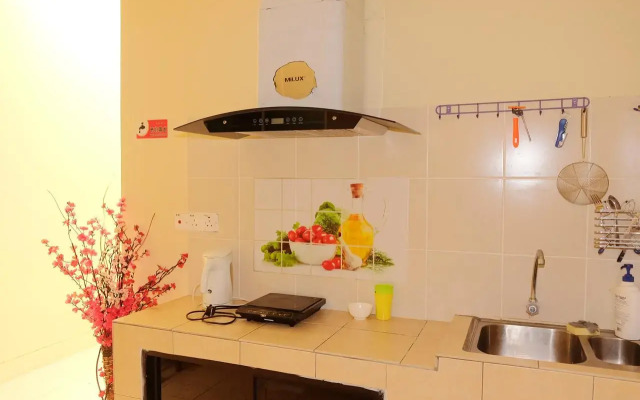 Natol Homestay - LA Tabuan Jaya
