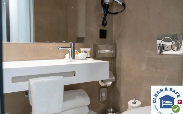Nash Pratik Hotel
