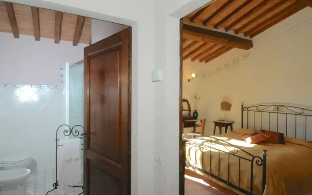 Agriturismo Near Cortona With Swimming Pool