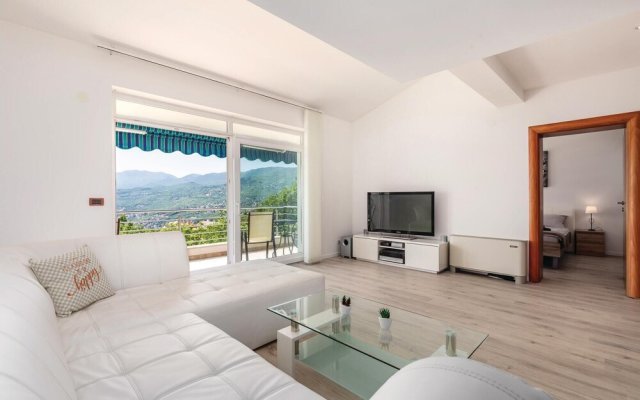 Amazing Home in Kastav With Wifi and 4 Bedrooms
