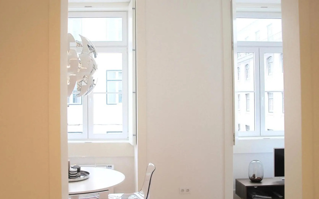 Downtown Sunny Apartment