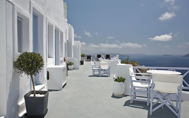 Armeni Village Rooms & Suites