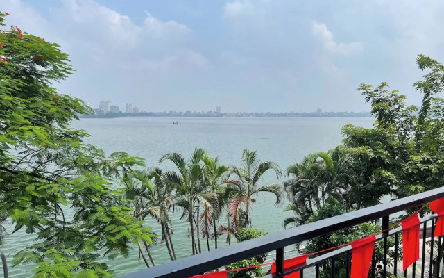 An Homestay Lakeview Apartment