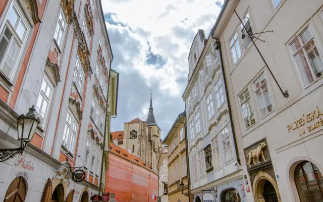Old Town Charming Apartments