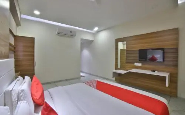 Hotel Milan Food Court by OYO Rooms