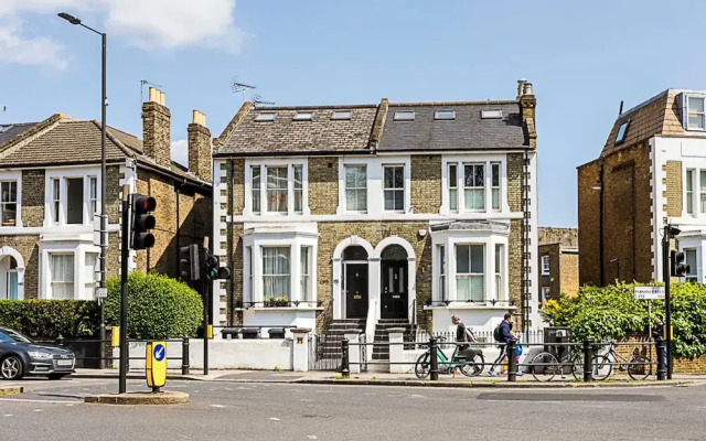 Stunning Flat in the Heart of Parsons Green