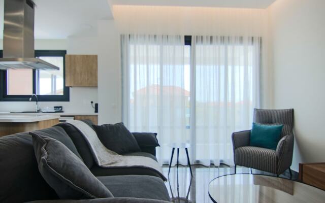 Phaedrus Living: City View Anna Residence 101