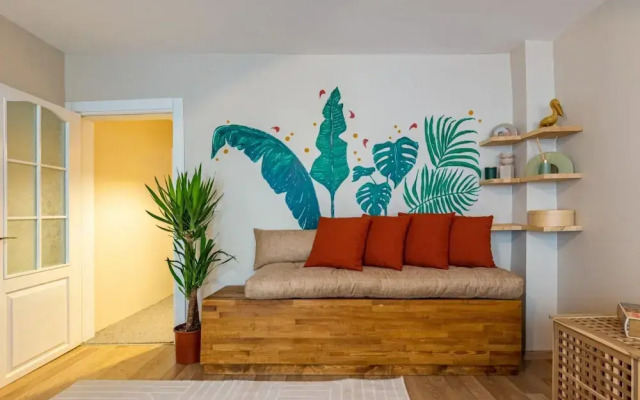 Missafir House With Refreshing Garden in Besiktas