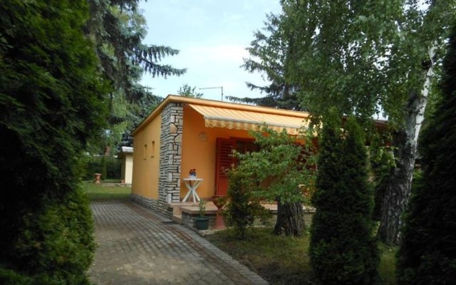 Cozy Family Cottage at the Lake Balaton