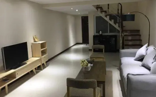 Newhouse Apartment