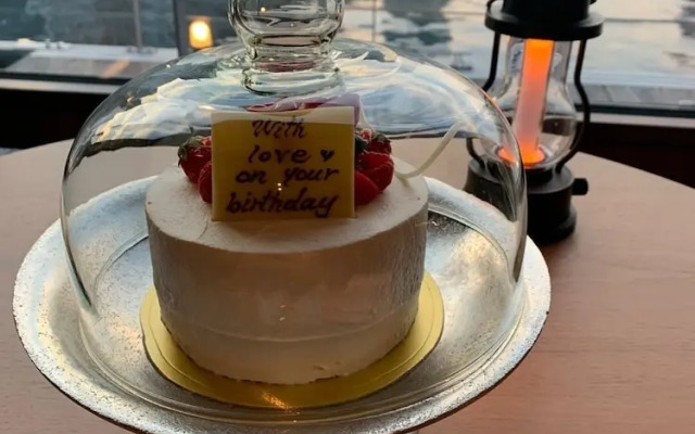 PETALS TOKYO - Floating Hotel