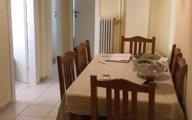Anna Apartment in Kypseli