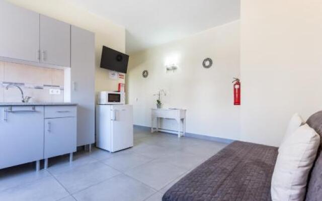 Carol's Beco Apartments by Seewest