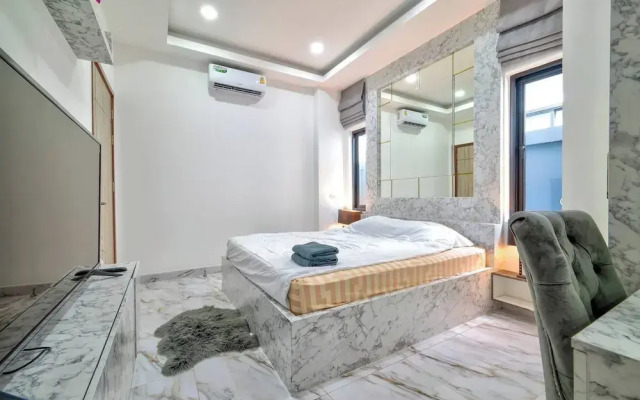 3 Bedroom Luxury Private Pool Villa Near Jomtien Beach Pattaya