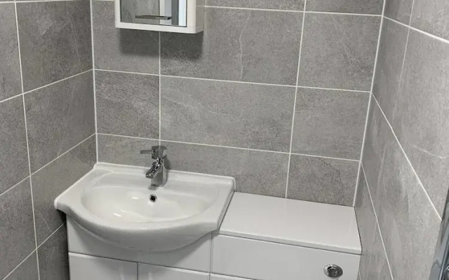 City & Station Stays at Gulland House by Pureserviced