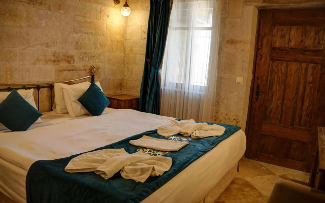 Elegance Cave Suites