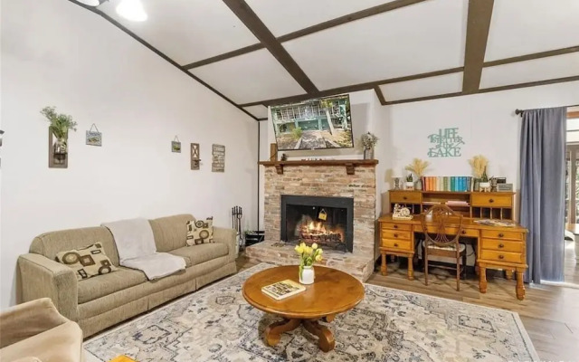 Rustic Lakehouse kayaks fishing bonfires