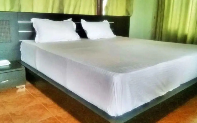 Sahaj Hotel