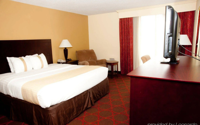 Holiday Inn Fayetteville-I-95 South