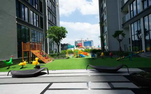 Property Plus Luxury Apartment - Vinhomes Metropolis