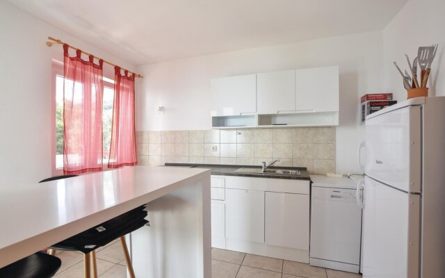 Amazing Home in Stanici With Wifi and 4 Bedrooms