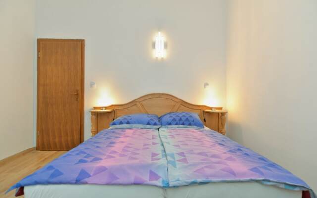 Apartment 1739