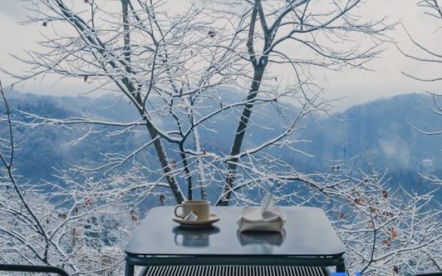 Qingcheng Mountain·Mountain Zhumufeng Designer Resort Hotel