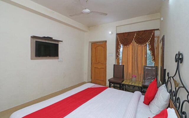 Hotel Kings by OYO Rooms