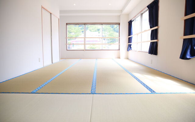 uzuhouse - Hostel