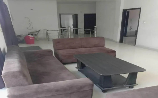 SPOT ON Hotel Deepak Palace