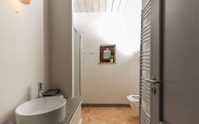 Splendid Villa in Preggio With Swimming Pool
