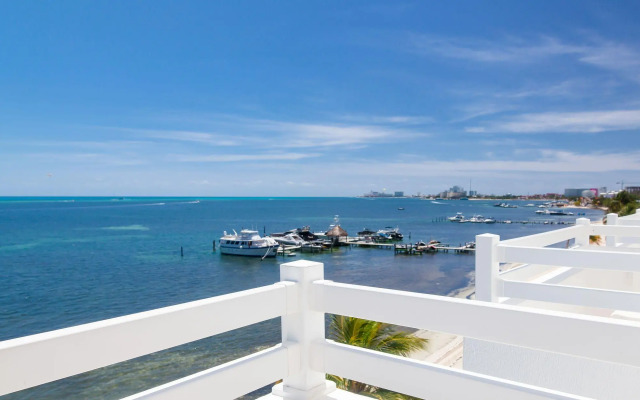 Ocean View Cancun Arenas