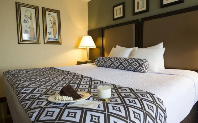 Crowne Plaza Philadelphia Bucks County