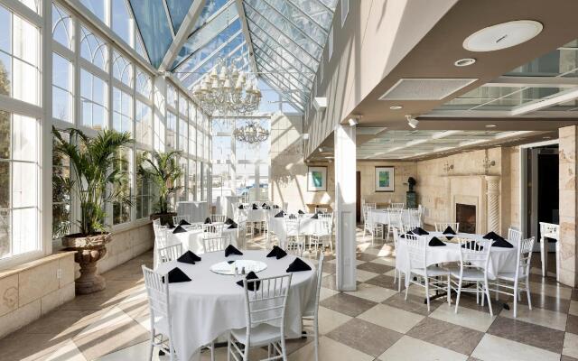 Holiday Inn : Bloomington W MSP Airport Area by IHG