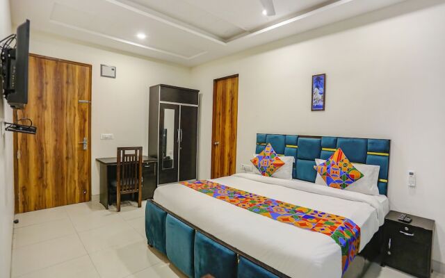 Fabhotel Shiv Rachna